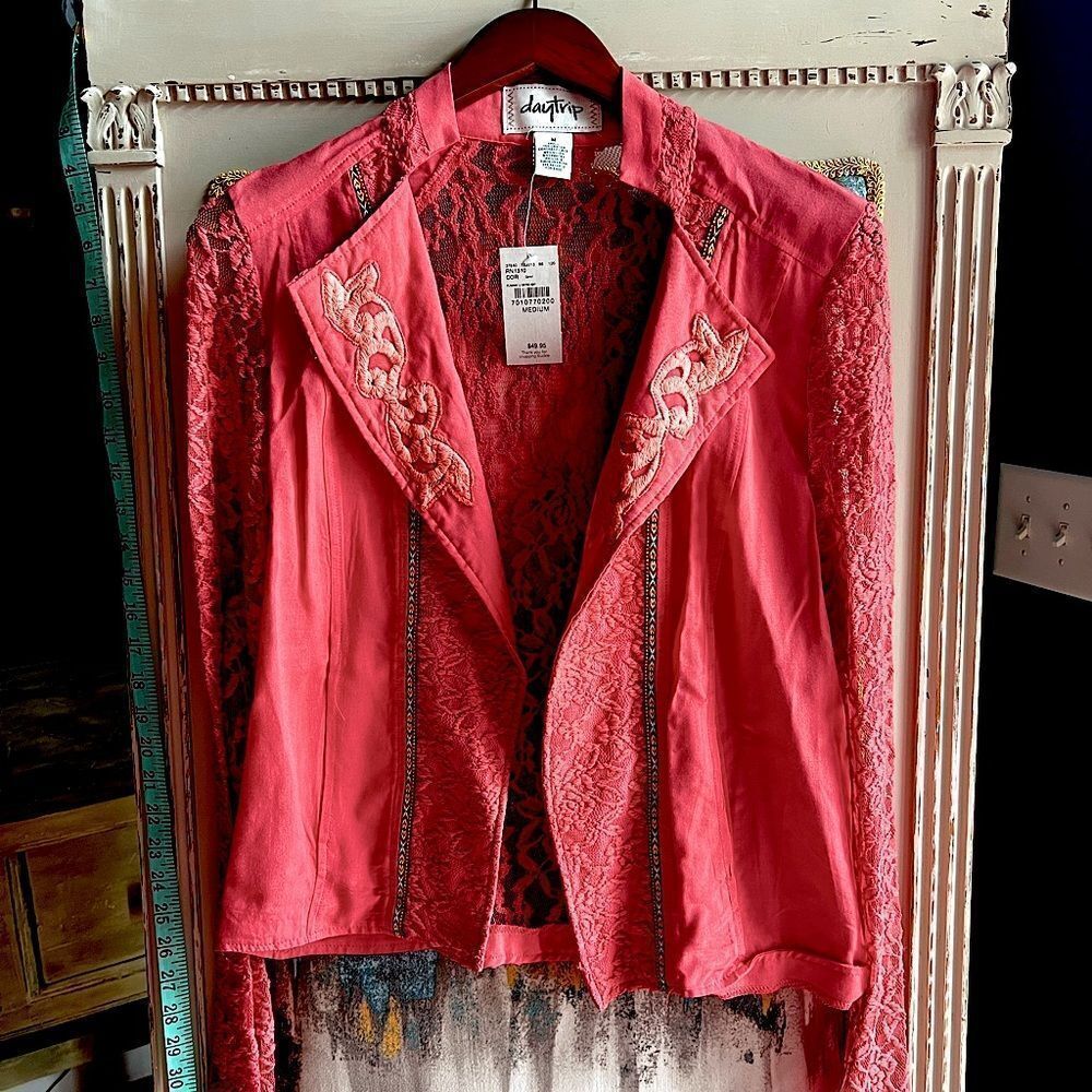 Daytrip Crop Coral Jacket (from Buckle)
